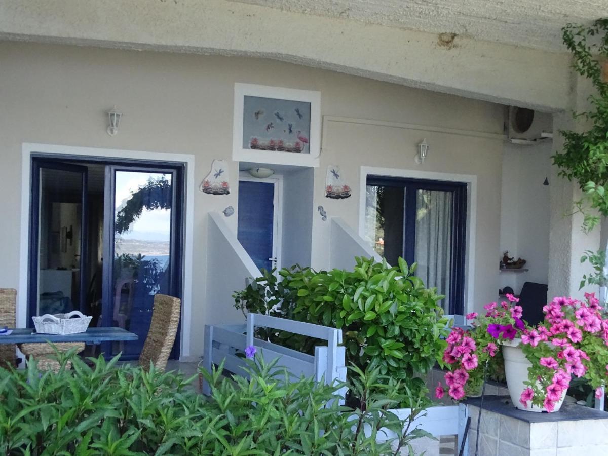 Blue Dreams Guest House อัลมิโรโปตามอส ภายนอก รูปภาพ