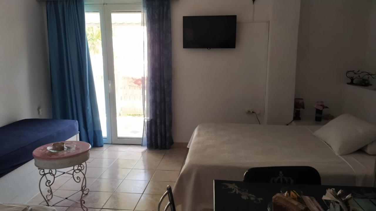 Blue Dreams Guest House อัลมิโรโปตามอส ภายนอก รูปภาพ