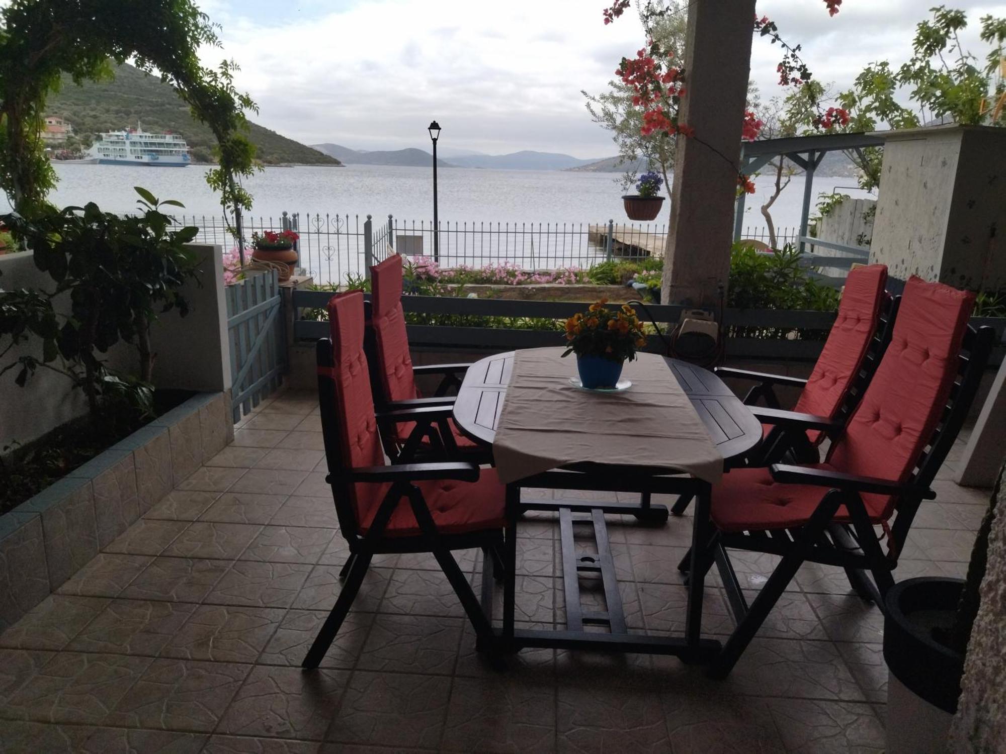 Blue Dreams Guest House อัลมิโรโปตามอส ภายนอก รูปภาพ